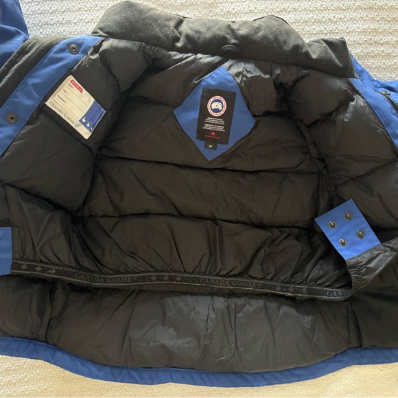 Canada Goose down jacket size 6-7 l - Picture 4 of 4
